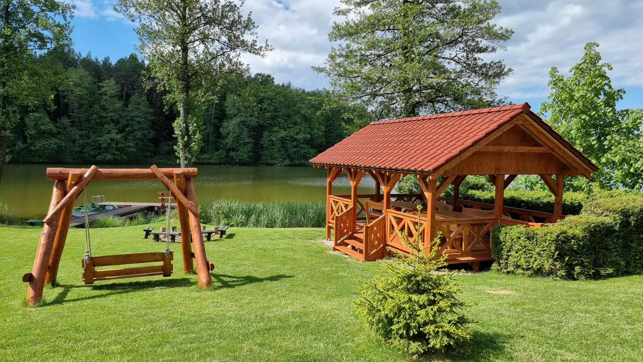 Una casa justo junto al lago Czarna Kuta.